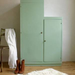 Armoire escalier vintage