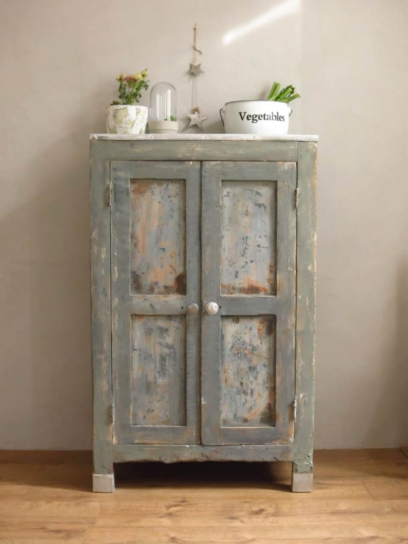 Garde-manger armoire vintage