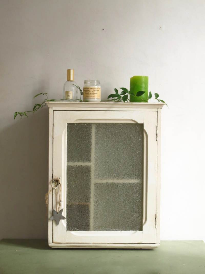 Armoire vitrine