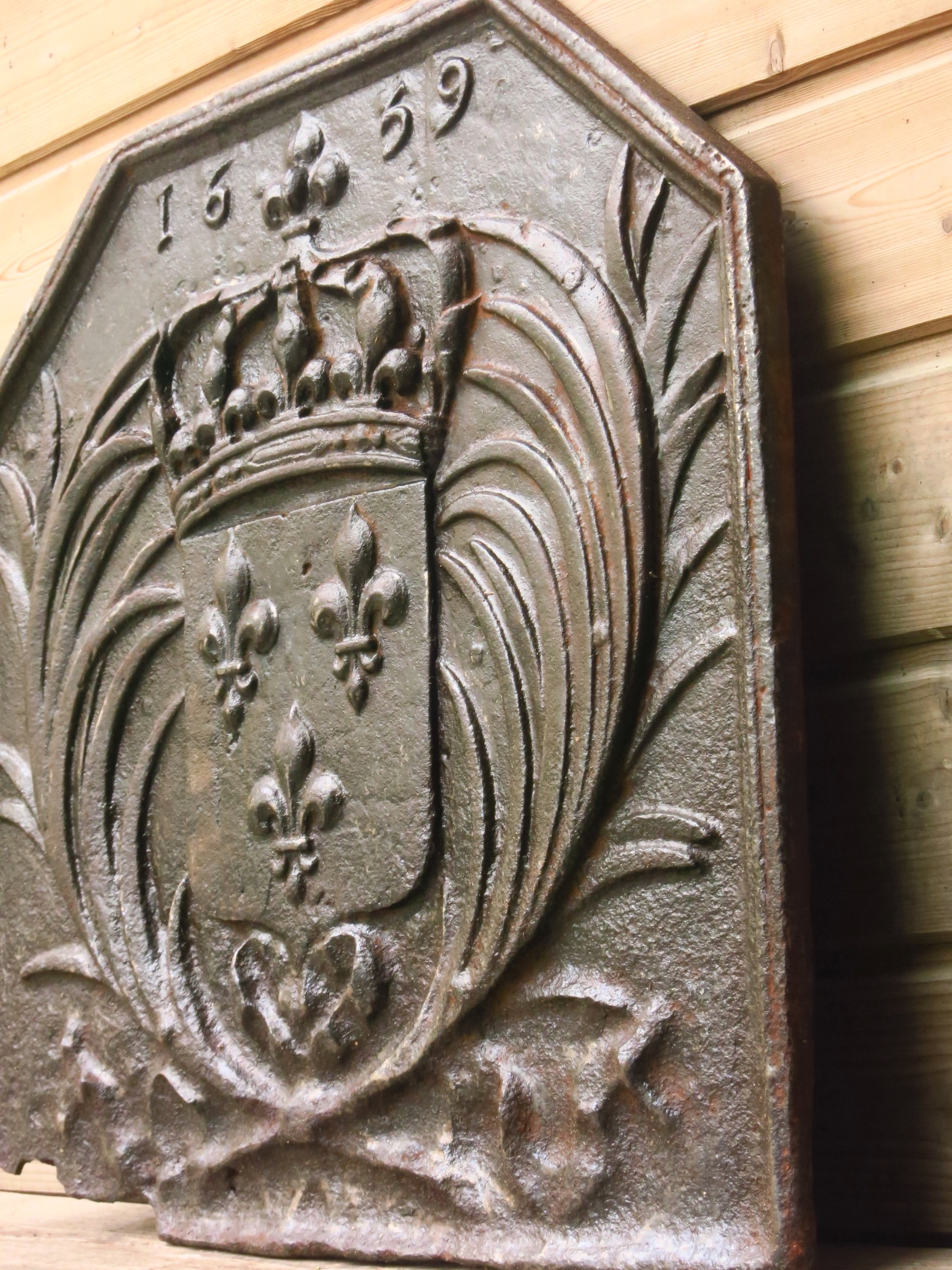 Plaque De Cheminée Ancienne En Fonte D’époque 18 ème