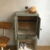 Buffet vintage gris