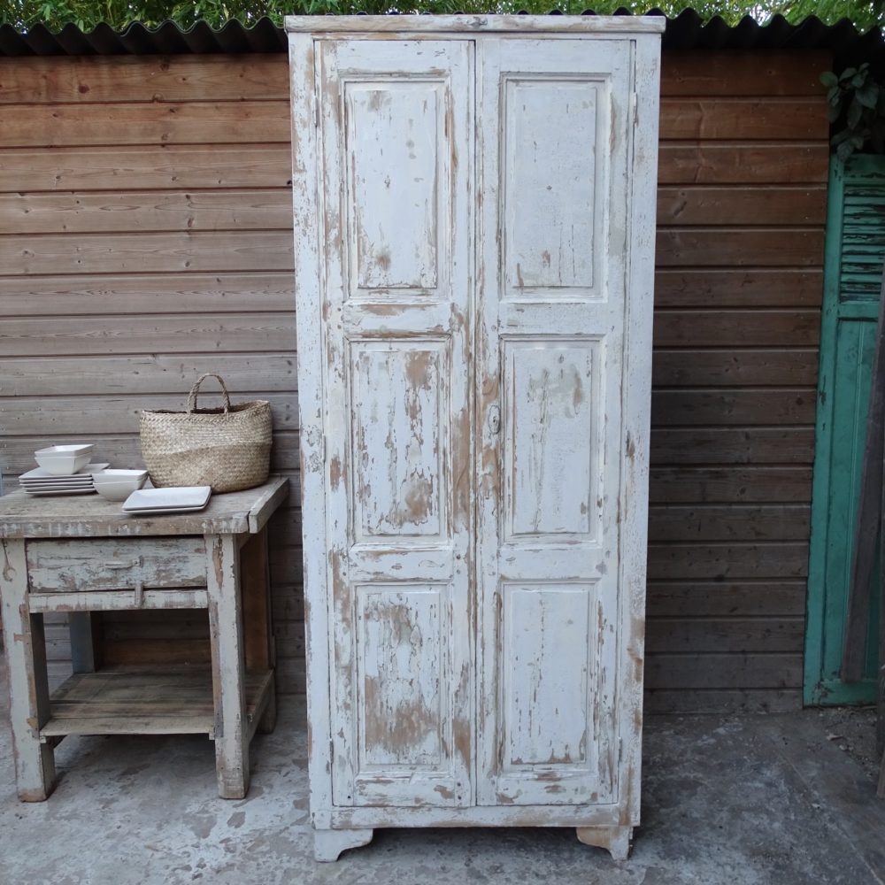 Armoire parisienne C'est Vintage Commodes, tables et buffets Vintage