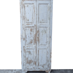 Armoire parisienne