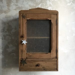 Armoire vitré