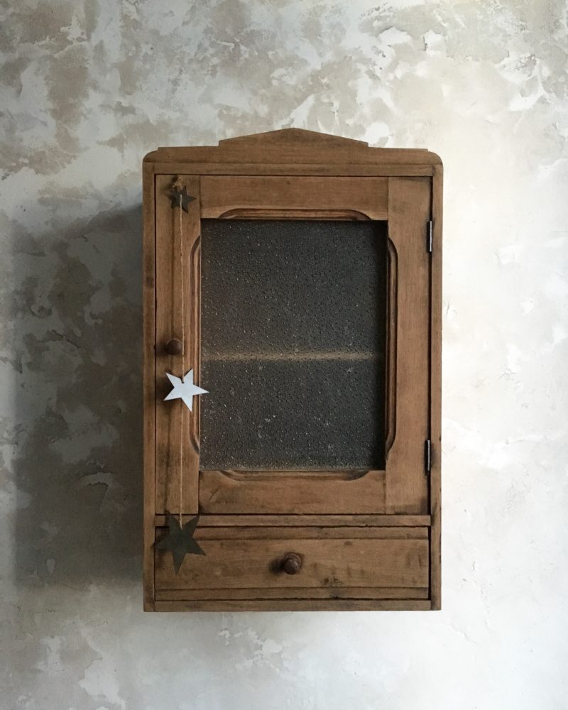 Armoire vitré