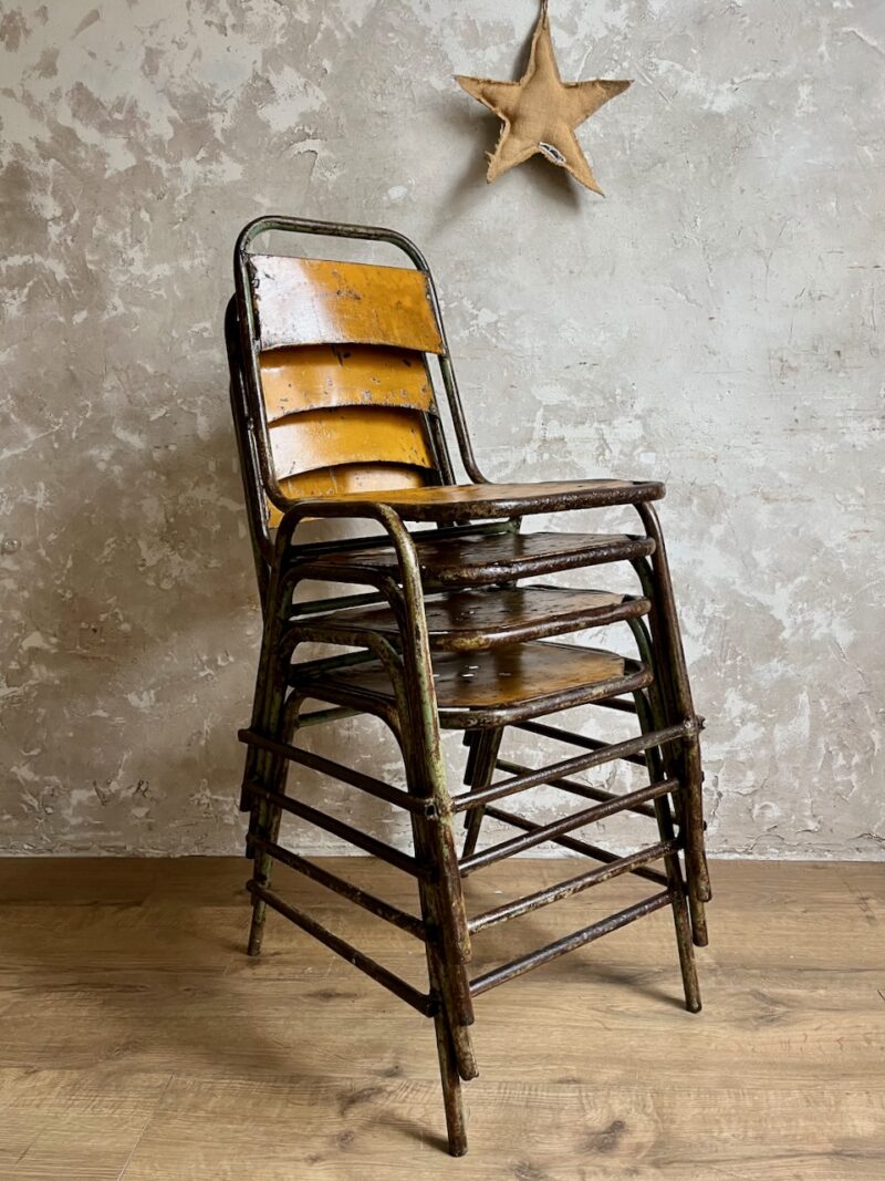 Chaise ecolier indonesie