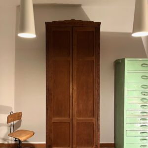Armoire parisienne