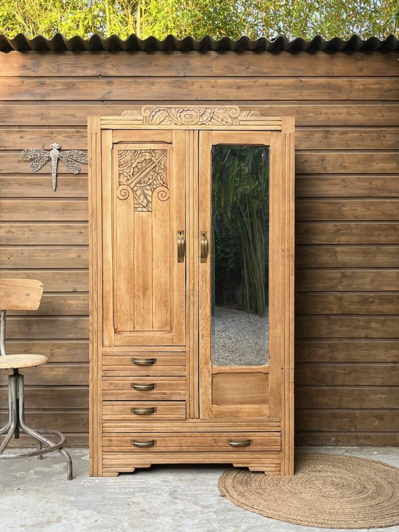 Armoire art deco