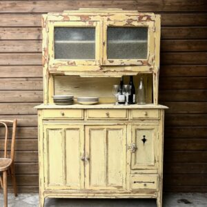 Buffet ancien vaissellier